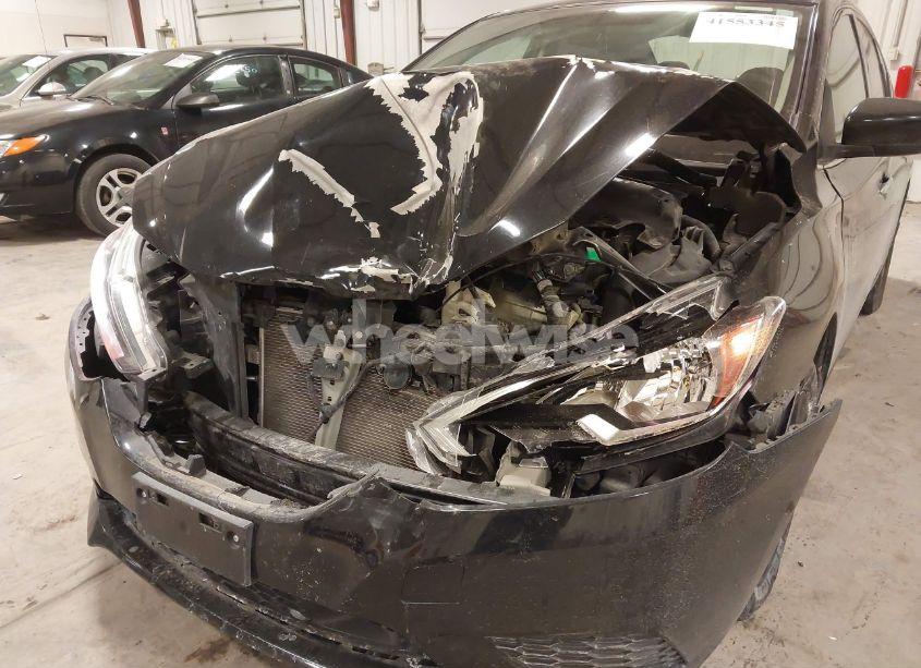 Photo 6 of 2018 Nissan Sentra SV (VIN 3N1AB7AP1JL644696)