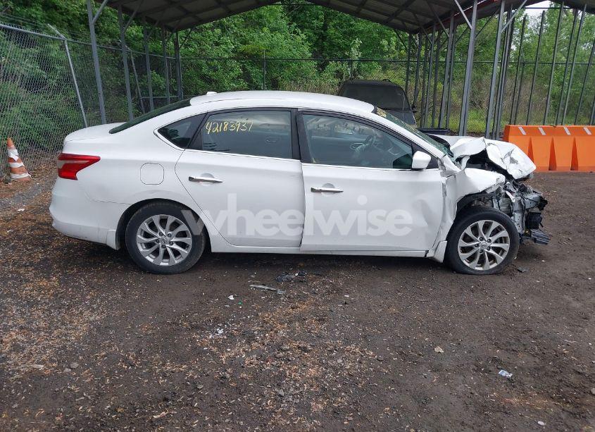 Photo 13 of 2018 Nissan Sentra SV (VIN 3N1AB7AP1JL654239)