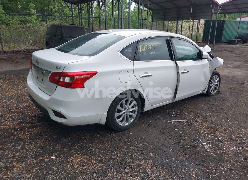 Photo 4 of 2018 Nissan Sentra SV (VIN 3N1AB7AP1JL654239)