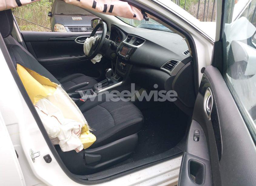 Photo 5 of 2018 Nissan Sentra SV (VIN 3N1AB7AP1JL654239)