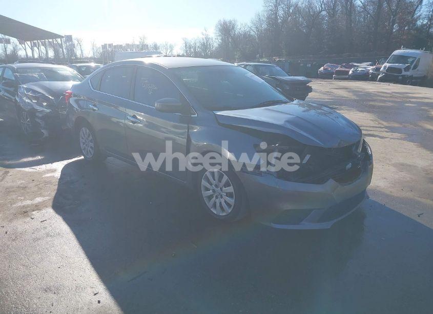 2018 Nissan Sentra S (VIN 3N1AB7AP1JY201919) main photo