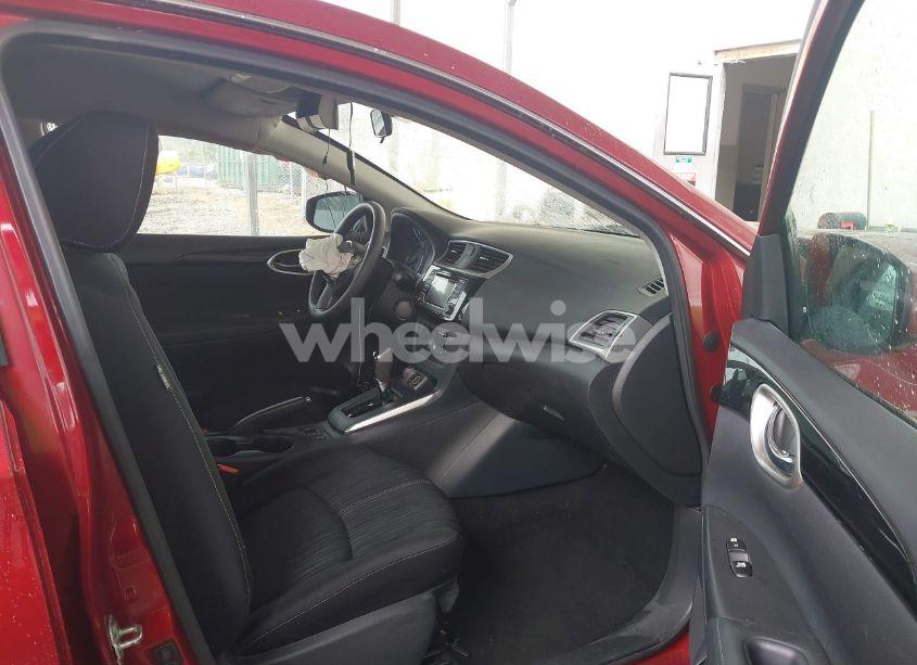 Photo 5 of 2018 Nissan Sentra SV (VIN 3N1AB7AP1JY204772)