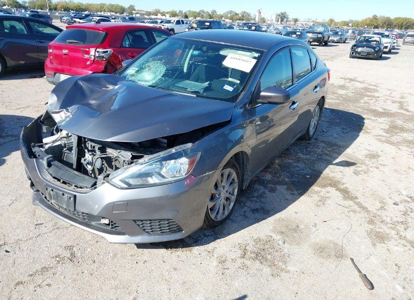 Photo 2 of 2018 Nissan Sentra SV (VIN 3N1AB7AP1JY205565)
