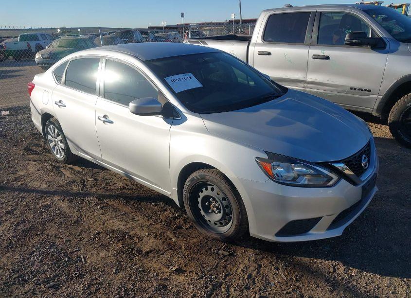 2018 Nissan Sentra S (VIN 3N1AB7AP1JY236234) main photo