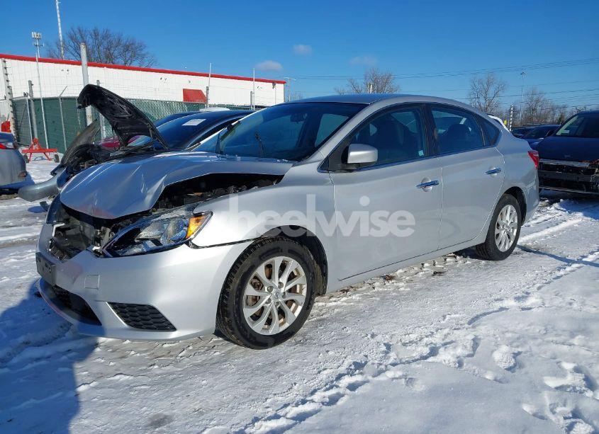 Photo 2 of 2018 Nissan Sentra SV (VIN 3N1AB7AP1JY247296)