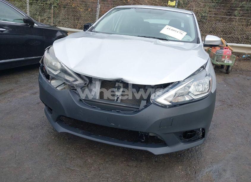 Photo 6 of 2018 Nissan Sentra S (VIN 3N1AB7AP1JY252238)