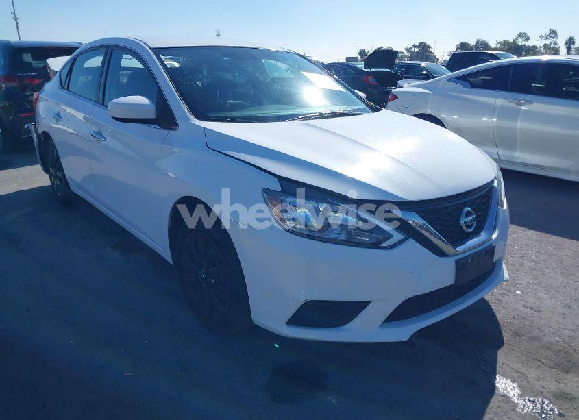 2018 Nissan Sentra S (VIN 3N1AB7AP1JY256287) main photo
