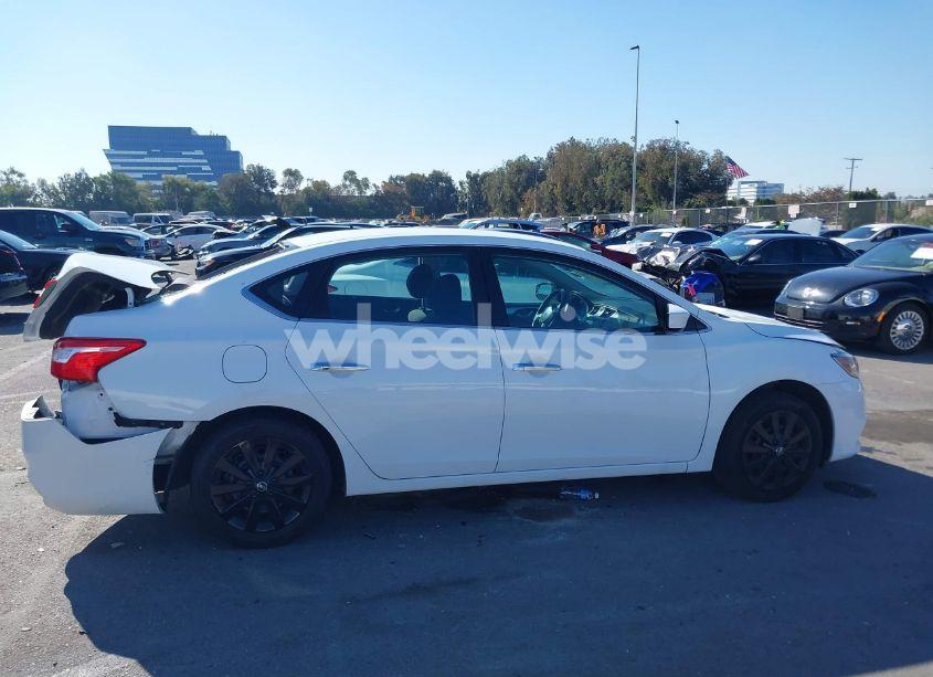 Photo 13 of 2018 Nissan Sentra S (VIN 3N1AB7AP1JY256287)