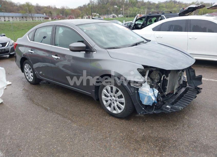 2018 Nissan Sentra S (VIN 3N1AB7AP1JY261974) main photo