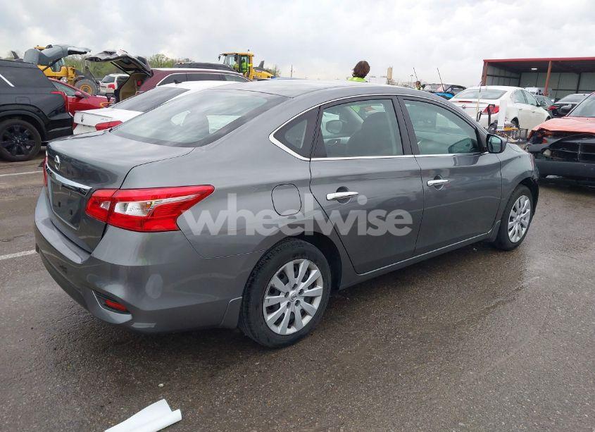 Photo 4 of 2018 Nissan Sentra S (VIN 3N1AB7AP1JY261974)