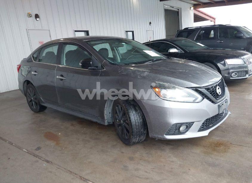 2018 Nissan Sentra SR (VIN 3N1AB7AP1JY262798) main photo