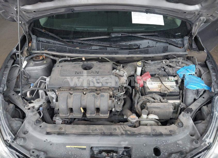 Photo 10 of 2018 Nissan Sentra SR (VIN 3N1AB7AP1JY262798)