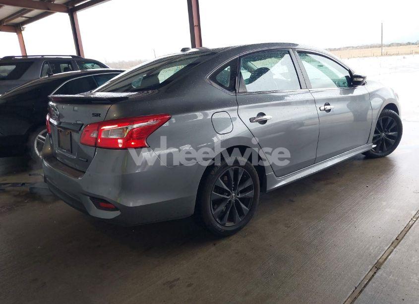 Photo 4 of 2018 Nissan Sentra SR (VIN 3N1AB7AP1JY262798)
