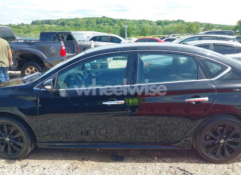 Photo 14 of 2018 Nissan Sentra SR (VIN 3N1AB7AP1JY269315)