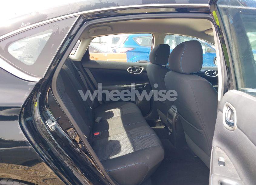 Photo 8 of 2018 Nissan Sentra SR (VIN 3N1AB7AP1JY269315)