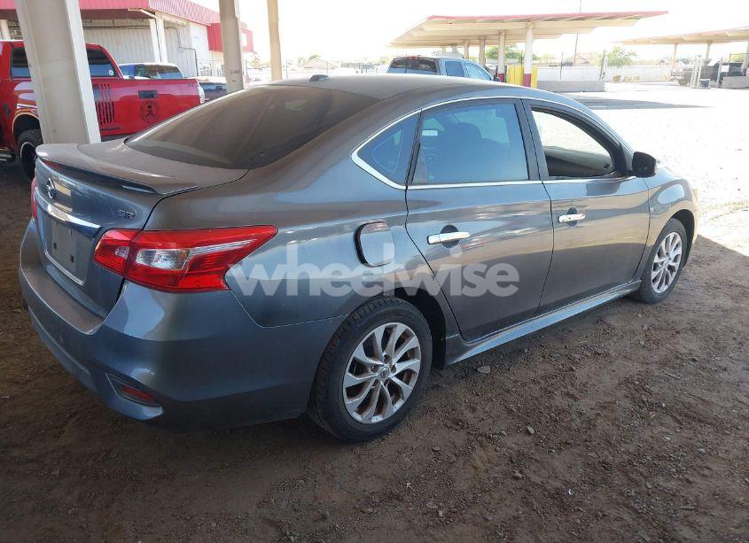 Photo 4 of 2018 Nissan Sentra SR (VIN 3N1AB7AP1JY276698)