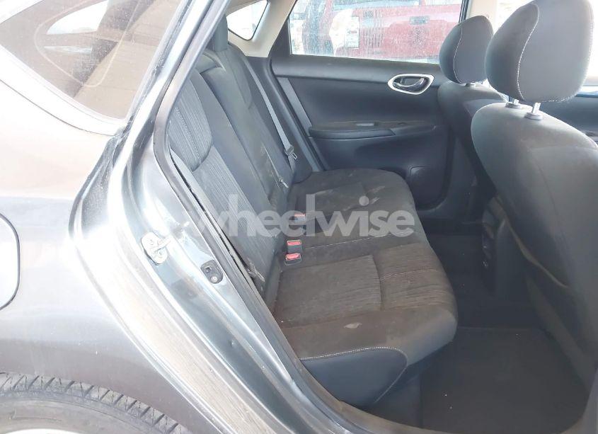 Photo 8 of 2018 Nissan Sentra SR (VIN 3N1AB7AP1JY276698)