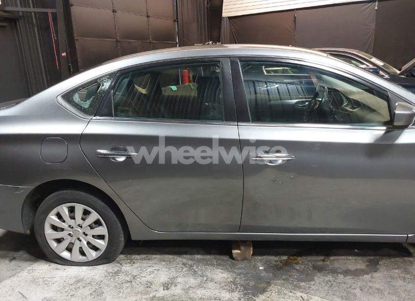 Photo 17 of 2018 Nissan Sentra S (VIN 3N1AB7AP1JY277950)