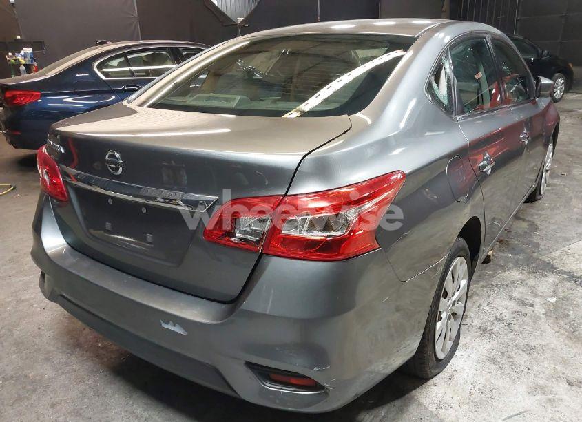Photo 4 of 2018 Nissan Sentra S (VIN 3N1AB7AP1JY277950)