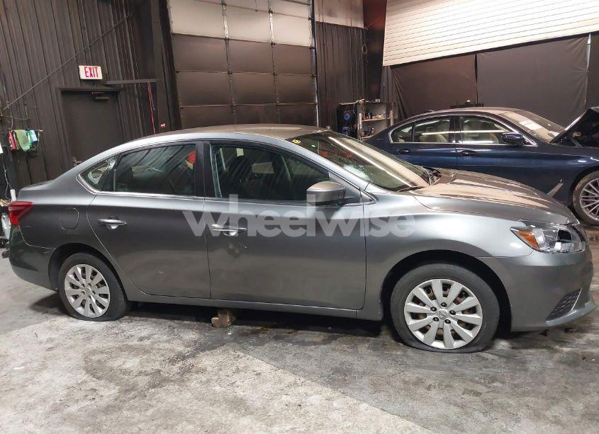 Photo 6 of 2018 Nissan Sentra S (VIN 3N1AB7AP1JY277950)