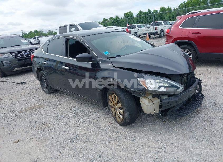 2018 Nissan Sentra S (VIN 3N1AB7AP1JY282582) main photo