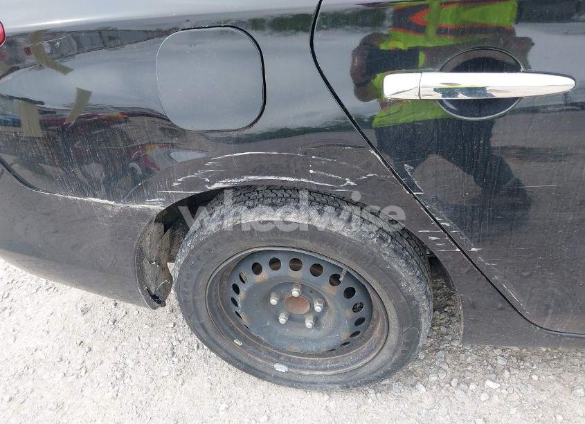 Photo 13 of 2018 Nissan Sentra S (VIN 3N1AB7AP1JY282582)