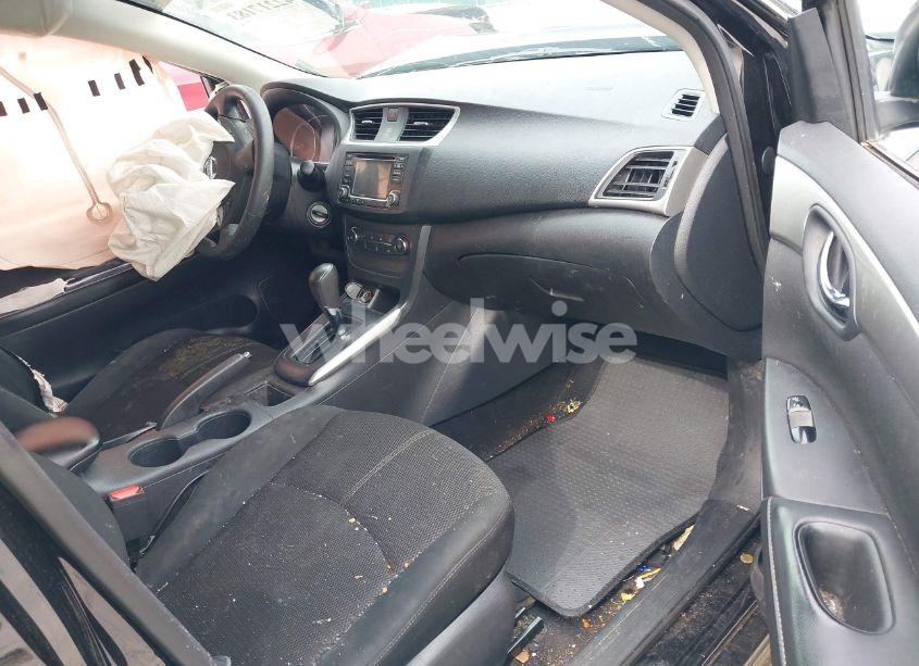 Photo 5 of 2018 Nissan Sentra S (VIN 3N1AB7AP1JY282582)