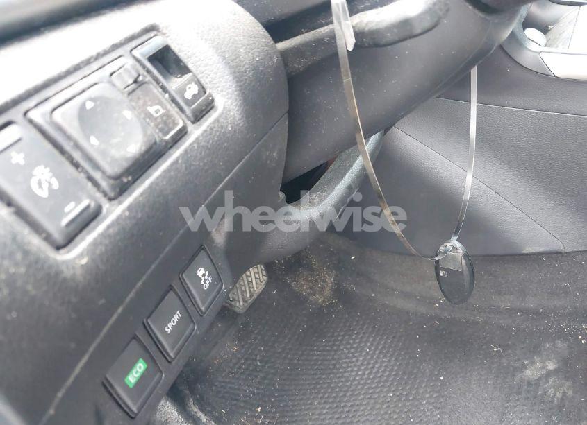 Photo 11 of 2018 Nissan Sentra (VIN 3N1AB7AP1JY305858)