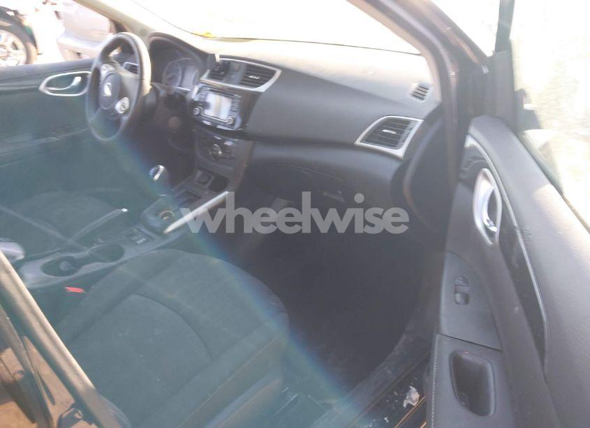 Photo 5 of 2018 Nissan Sentra (VIN 3N1AB7AP1JY305858)