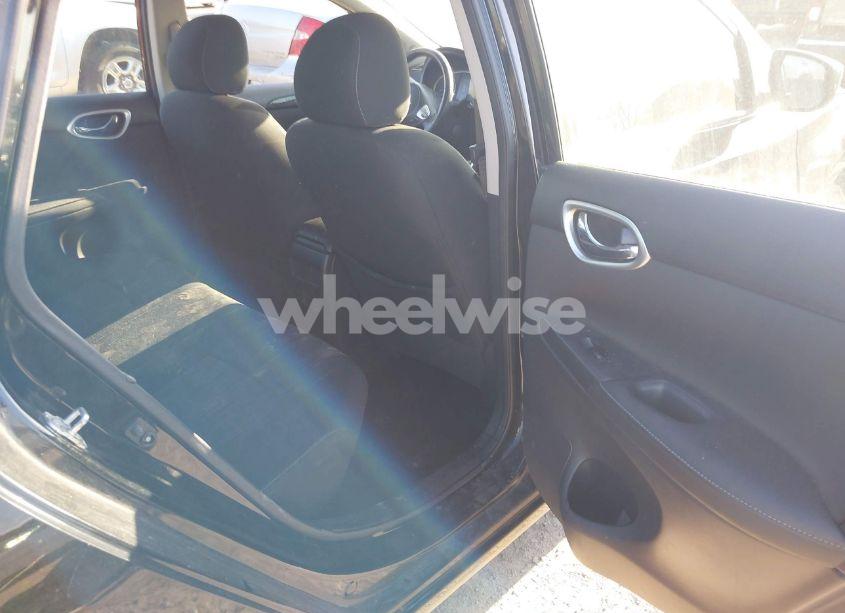 Photo 8 of 2018 Nissan Sentra (VIN 3N1AB7AP1JY305858)
