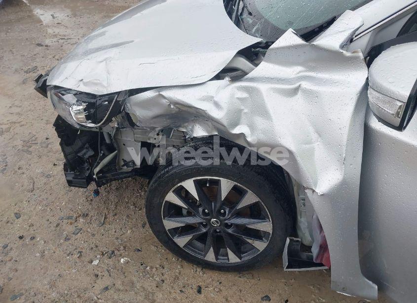 Photo 13 of 2018 Nissan Sentra SR (VIN 3N1AB7AP1JY308078)