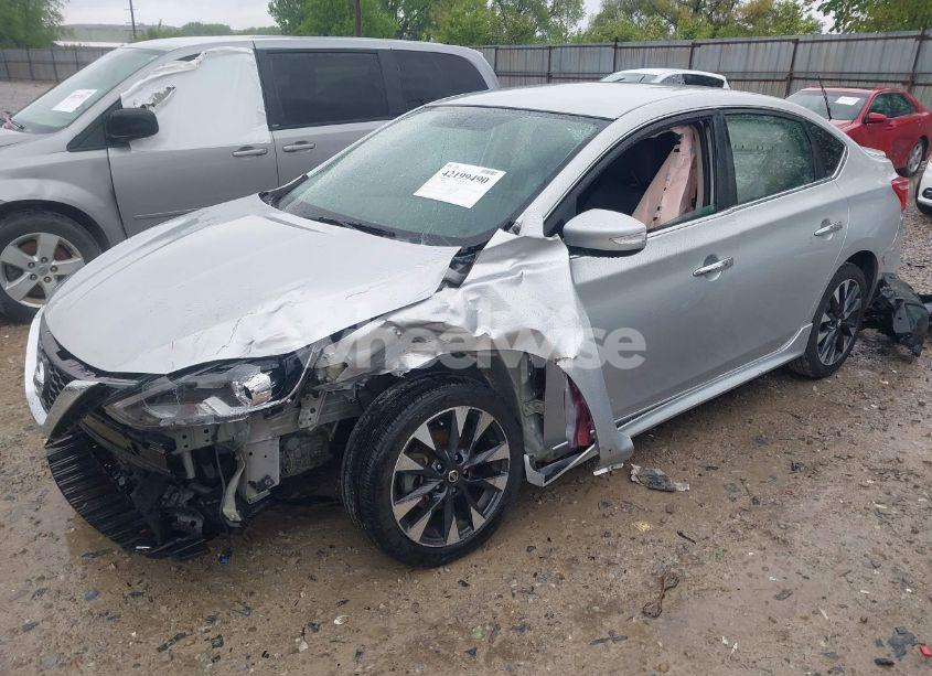 Photo 2 of 2018 Nissan Sentra SR (VIN 3N1AB7AP1JY308078)