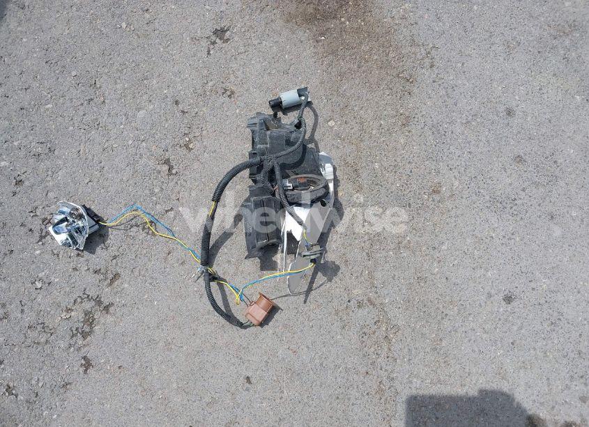 Photo 12 of 2018 Nissan Sentra S (VIN 3N1AB7AP1JY322420)