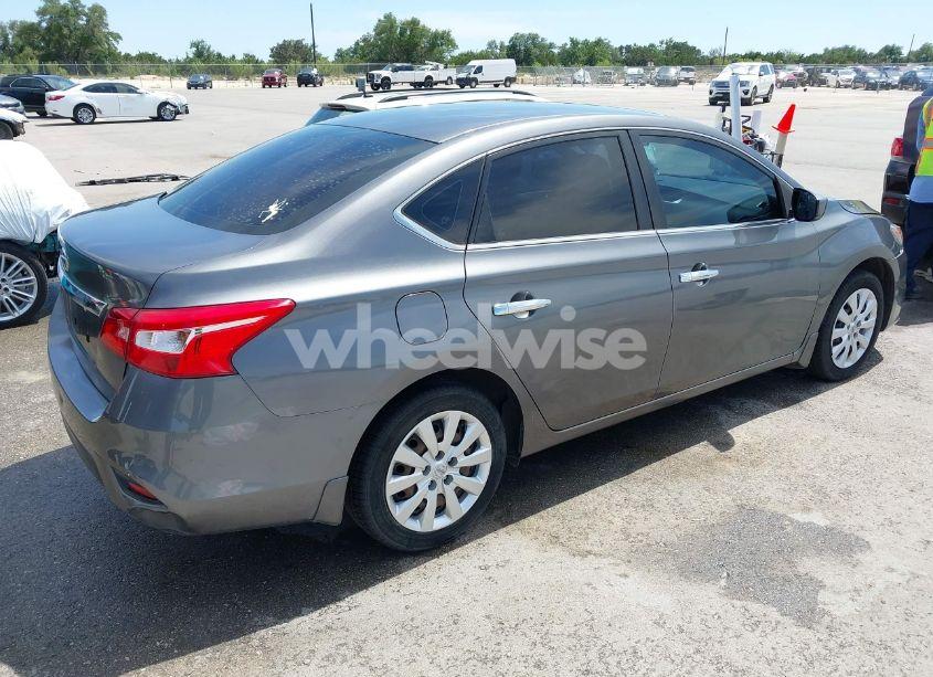 Photo 4 of 2018 Nissan Sentra S (VIN 3N1AB7AP1JY322420)