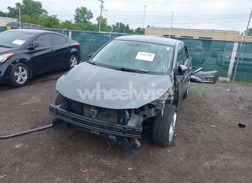 Photo 6 of 2018 Nissan Sentra S (VIN 3N1AB7AP1JY324247)