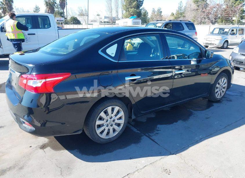 Photo 4 of 2018 Nissan Sentra S (VIN 3N1AB7AP1JY327715)
