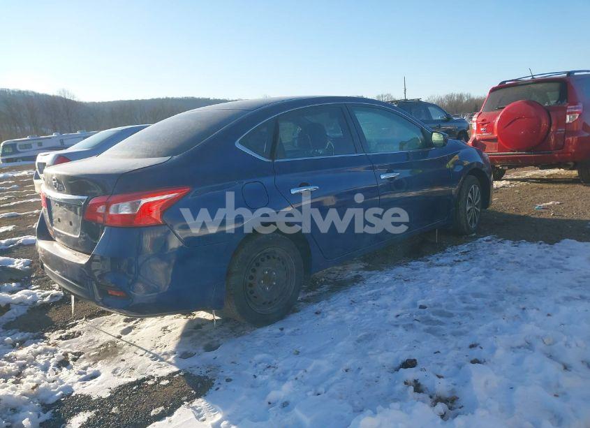 Photo 4 of 2018 Nissan Sentra S (VIN 3N1AB7AP1JY332770)