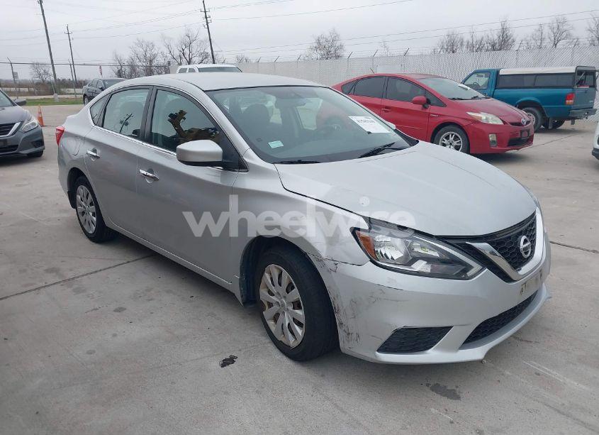 2018 Nissan Sentra S (VIN 3N1AB7AP1JY339993) main photo