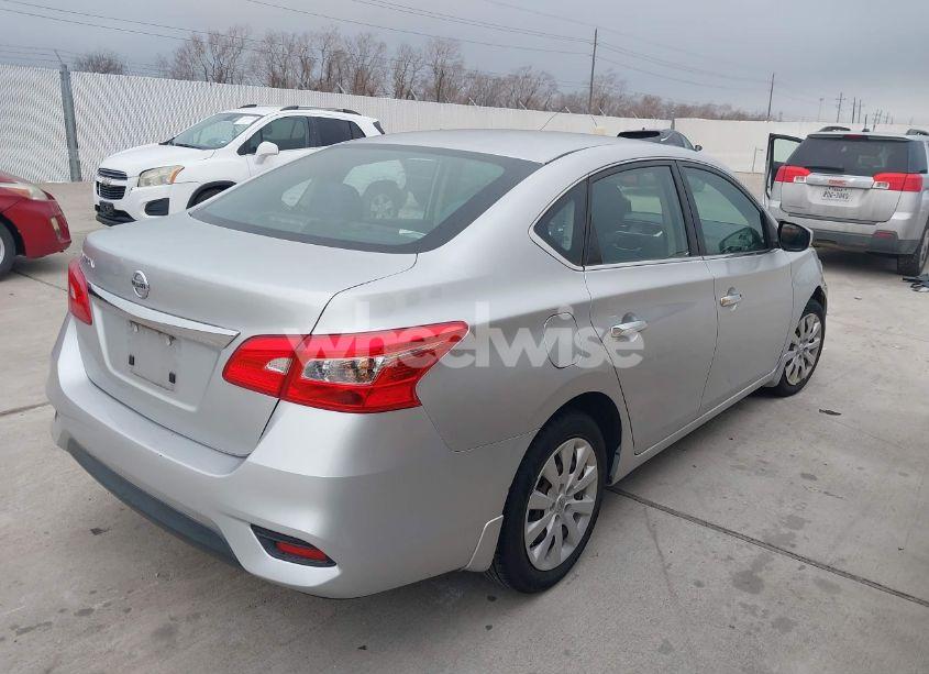 Photo 4 of 2018 Nissan Sentra S (VIN 3N1AB7AP1JY339993)