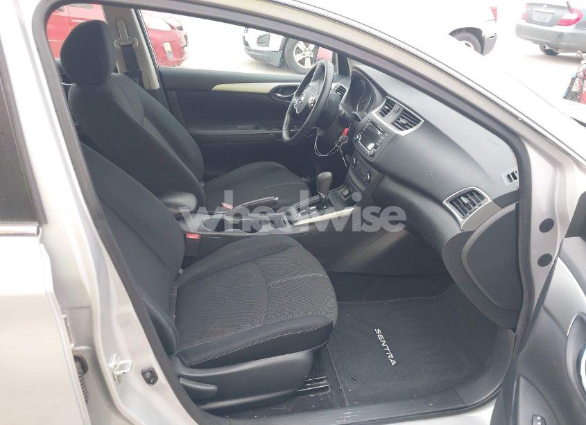 Photo 5 of 2018 Nissan Sentra S (VIN 3N1AB7AP1JY339993)