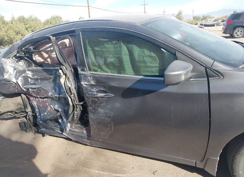 Photo 14 of 2019 Nissan Sentra SV (VIN 3N1AB7AP1KL609058)