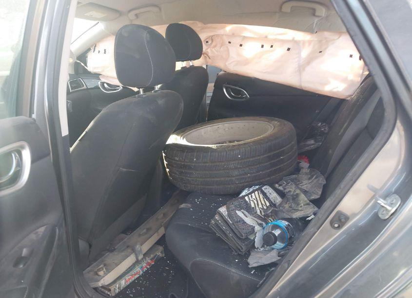 Photo 8 of 2019 Nissan Sentra SV (VIN 3N1AB7AP1KL609058)