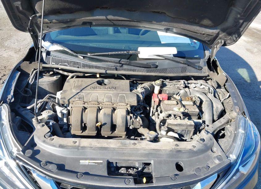 Photo 10 of 2019 Nissan Sentra SV (VIN 3N1AB7AP1KL609996)