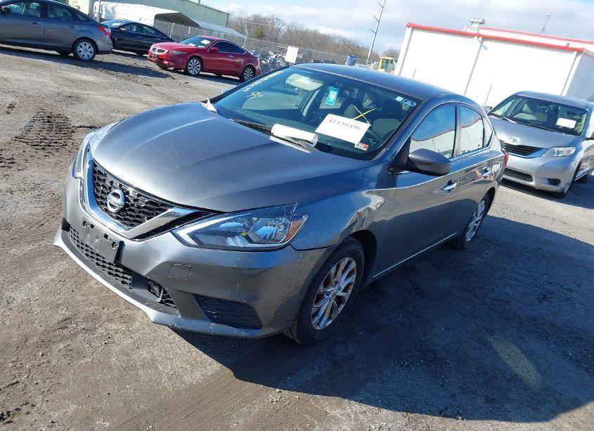 Photo 2 of 2019 Nissan Sentra SV (VIN 3N1AB7AP1KL609996)