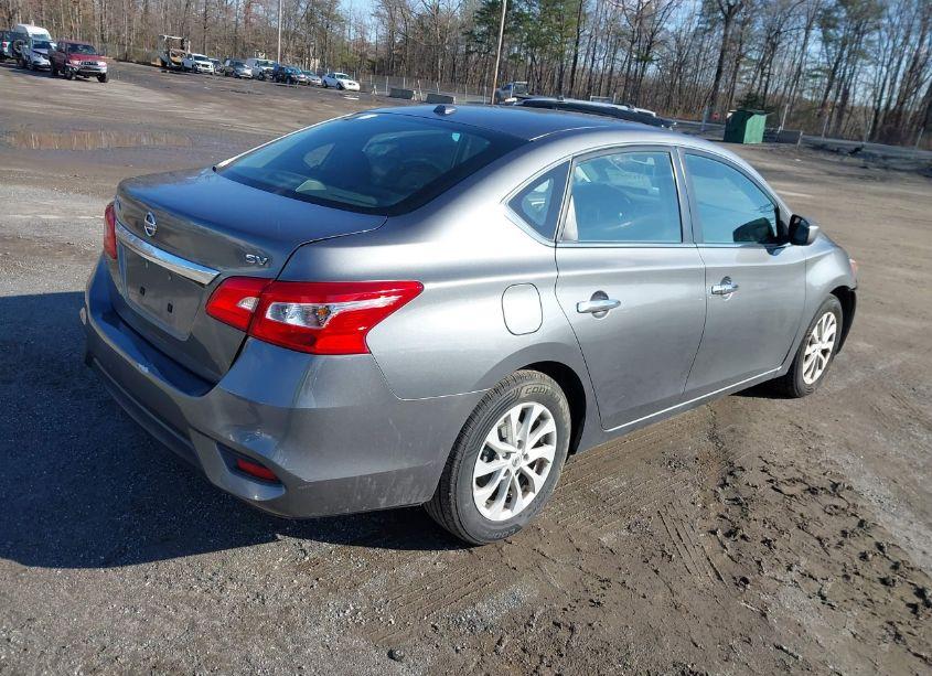 Photo 4 of 2019 Nissan Sentra SV (VIN 3N1AB7AP1KL609996)
