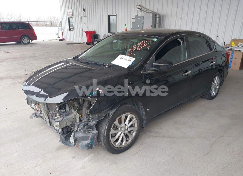Photo 2 of 2019 Nissan Sentra SV (VIN 3N1AB7AP1KL611912)