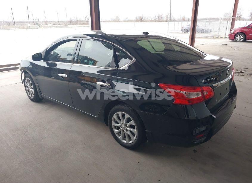 Photo 3 of 2019 Nissan Sentra SV (VIN 3N1AB7AP1KL611912)
