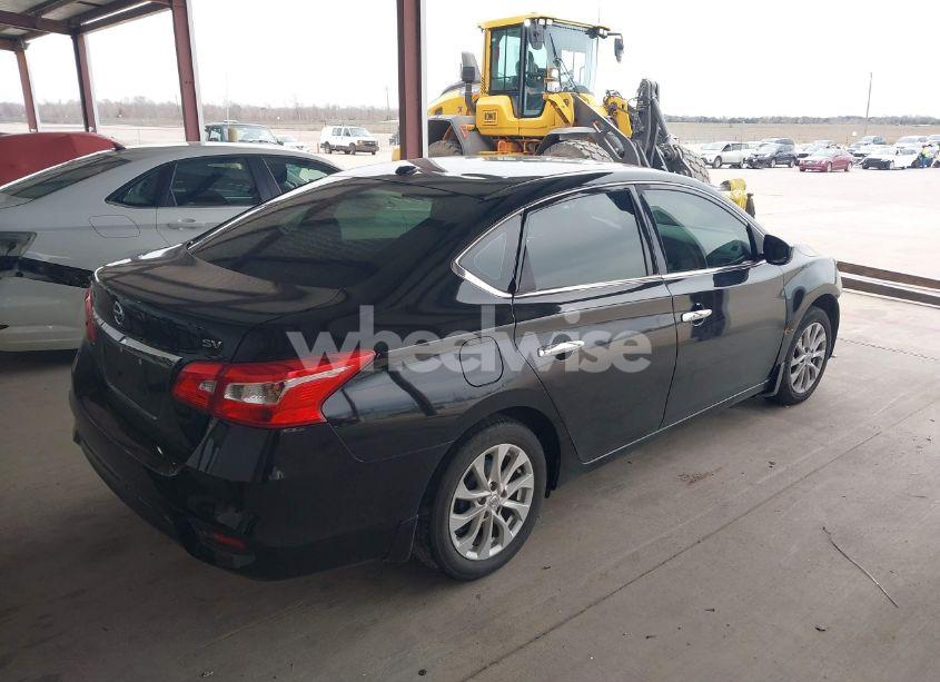 Photo 4 of 2019 Nissan Sentra SV (VIN 3N1AB7AP1KL611912)