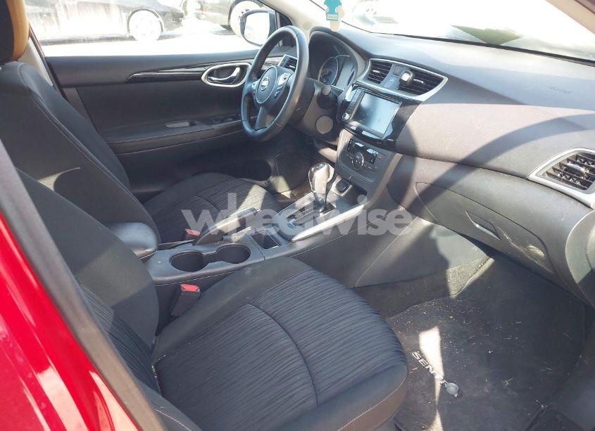 Photo 5 of 2019 Nissan Sentra SV (VIN 3N1AB7AP1KL614289)