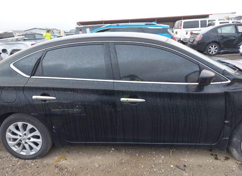 Photo 13 of 2019 Nissan Sentra SV (VIN 3N1AB7AP1KL627916)